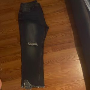 Women’s plus size destroyed frayed hem jeans size 1XL